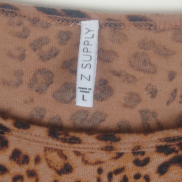 ❤️SOLD!❤️ Z Supply Leopard Print Tunic Size: L - Picture 6 of 7
